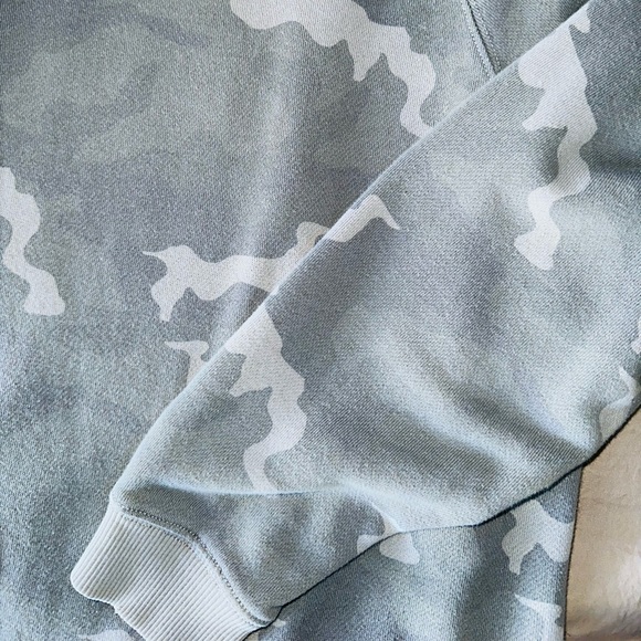 Matching American Eagle Camo Sweatshirt and Sweatpants - Picture 8 of 12